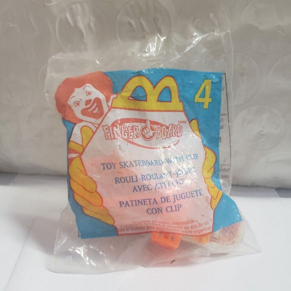 NIP 2000 McDonald's Happy Meal Toy Finger Board Toy Skateboard with Ramp #4 TTT